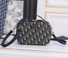 Designer Handbag - 6876