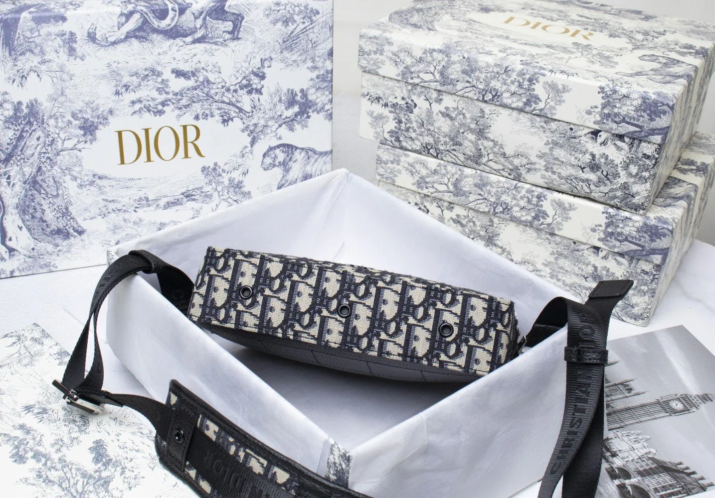 Designer Handbags DR 102