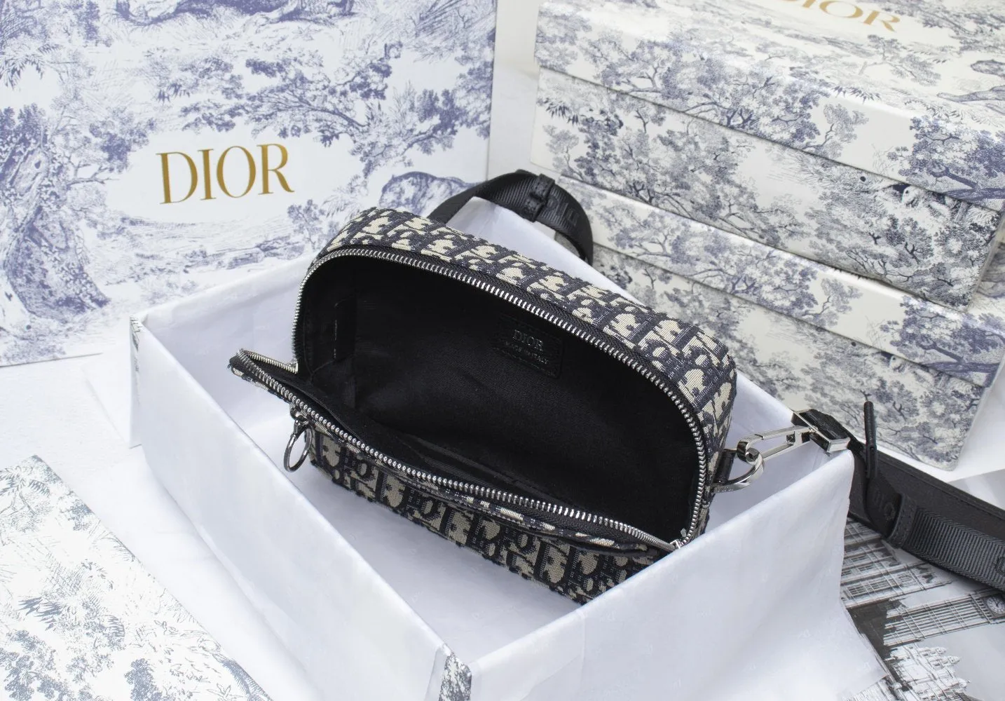 Designer Handbags DR 102